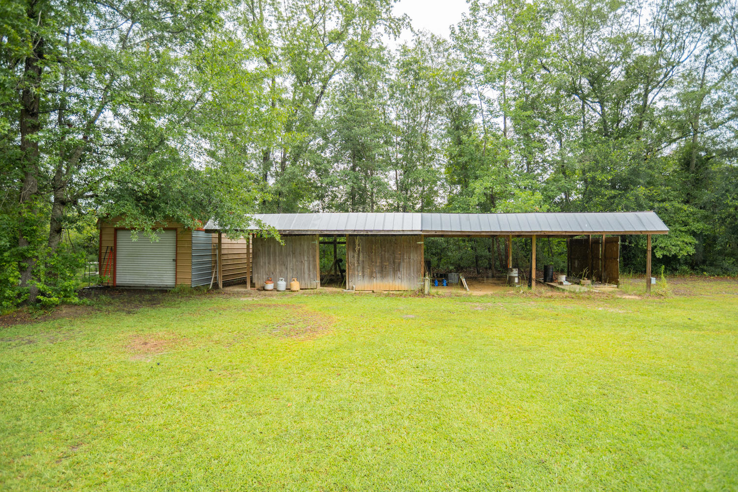 14228 Round O Road Round O, SC 29474 - Photo 65 of 72 Dog Kennel/covered storage 2