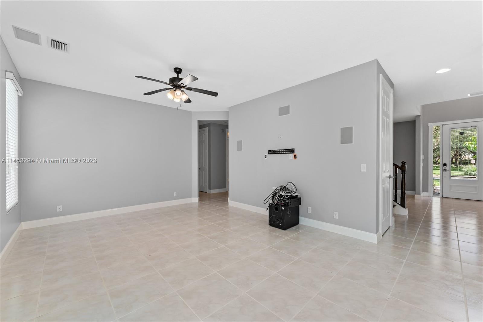 1019 Egret Circle North Jupiter, FL 33458 - Photo 18 of 53