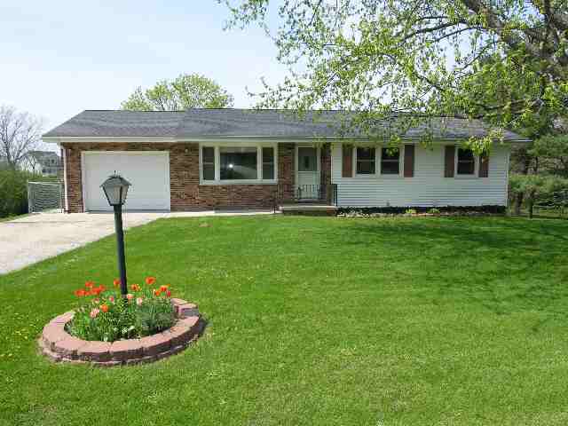1104 Dallas Road Washington, IL 61571 - Photo 1 of 9 Gallery Image 1