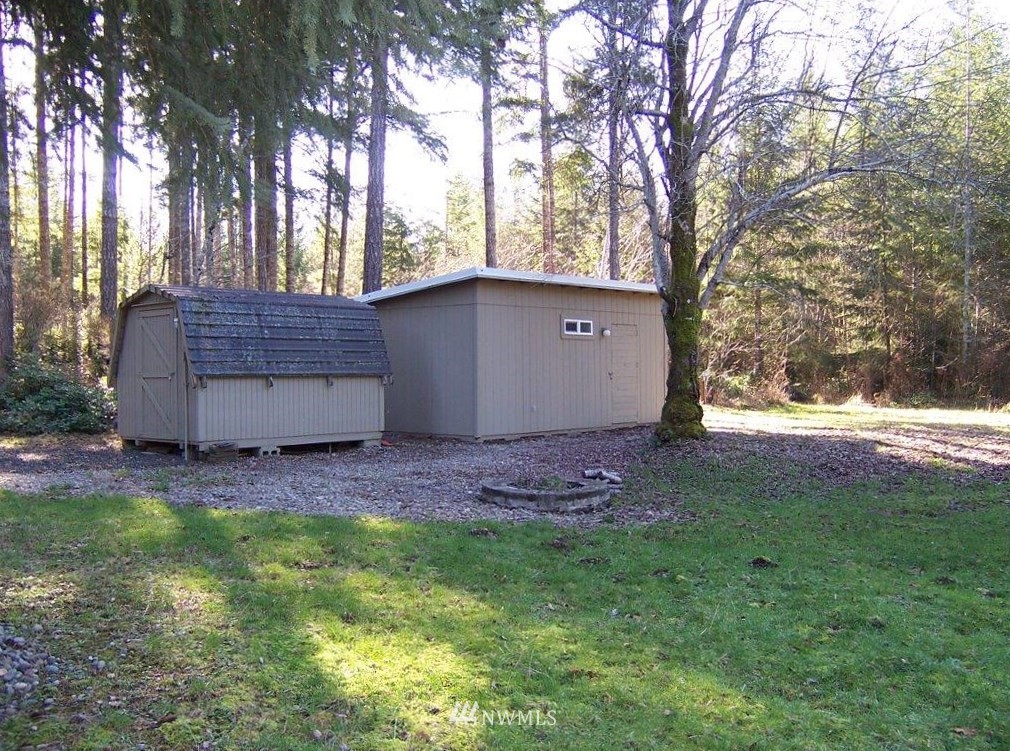 2011 East Phillips Lake Loop Road Shelton, WA 98584 - Photo 15 of 17 Gallery Image 15