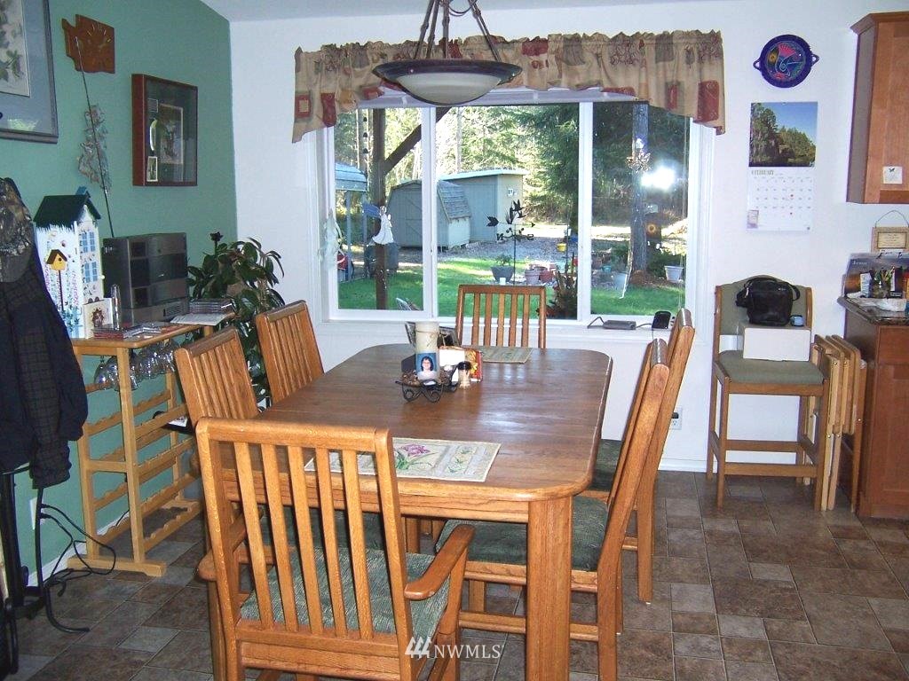 2011 East Phillips Lake Loop Road Shelton, WA 98584 - Photo 3 of 17 Gallery Image 3