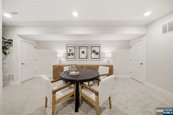 $1,019,990 | 18 Arlington Place, Oakland, NJ 07436