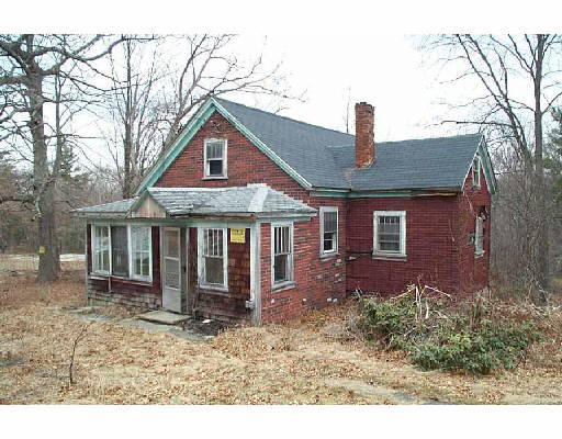 462 River Road Uxbridge, MA 01569 - Photo 2 of 2 Gallery Image 2