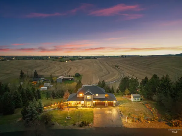 $925,000 | 2435 Arborcrest Road, Moscow, ID 83843