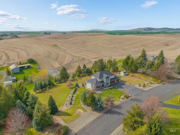 $925,000 | 2435 Arborcrest Road, Moscow, ID 83843