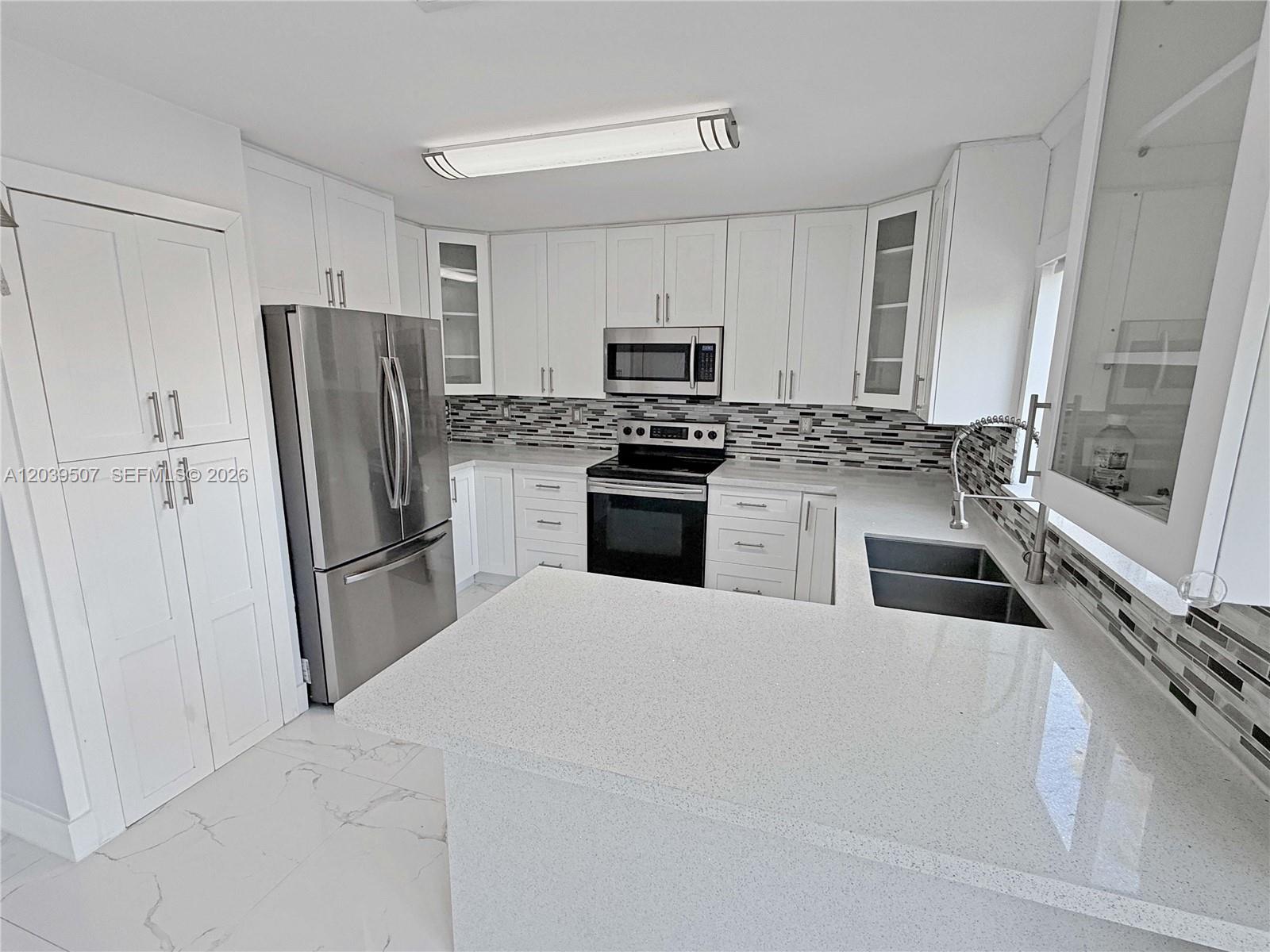 16330 Southwest 102nd Street Miami, FL 33196 - Photo 8 of 26