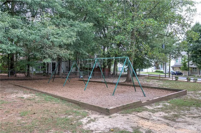 $2,000 | 1028 Windy Oaks Court, Smyrna, GA 30080