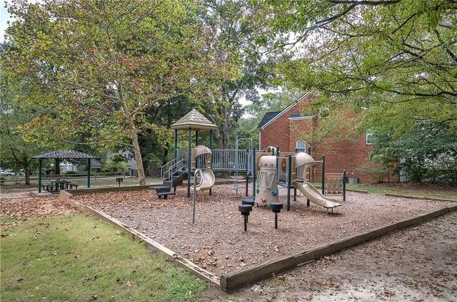 $2,000 | 1028 Windy Oaks Court, Smyrna, GA 30080