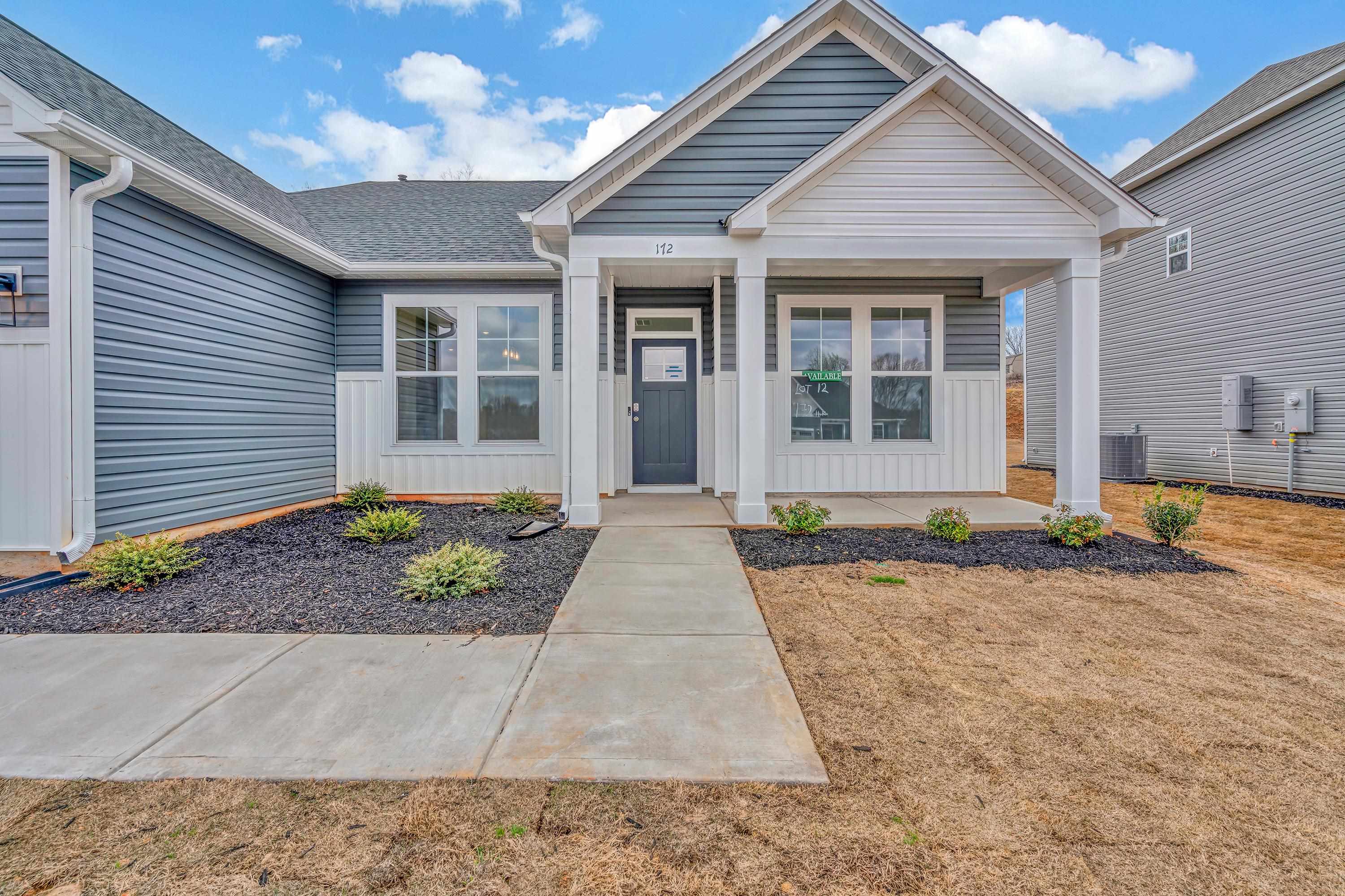 172 Hunter Ridge Drive Boiling Springs, SC 29316 - Photo 2 of 22