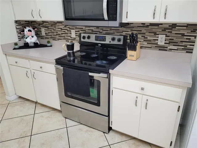 $374,999 | 4233 Amber Ridge Lane, Valrico, FL 33594