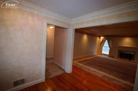 1239 Heatherwoode Road Flint, MI 48532 - Photo 9 of 59 20398158-8.JPG