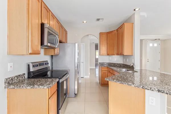 $2,350 | 2214 North 28th Street, Phoenix, AZ 85008