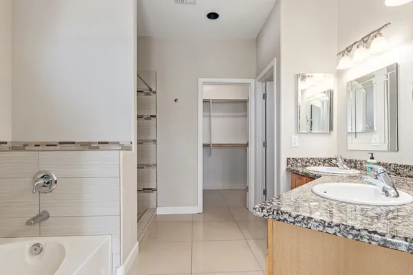 $2,350 | 2214 North 28th Street, Phoenix, AZ 85008