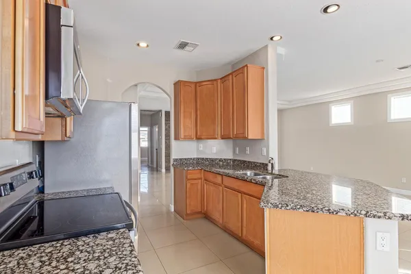 $2,350 | 2214 North 28th Street, Phoenix, AZ 85008