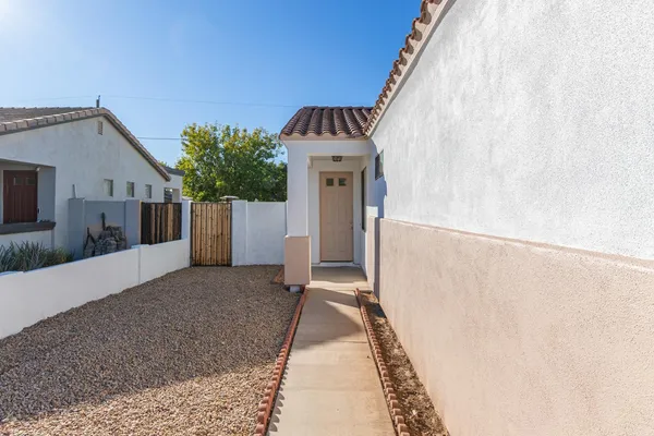 $2,350 | 2214 North 28th Street, Phoenix, AZ 85008
