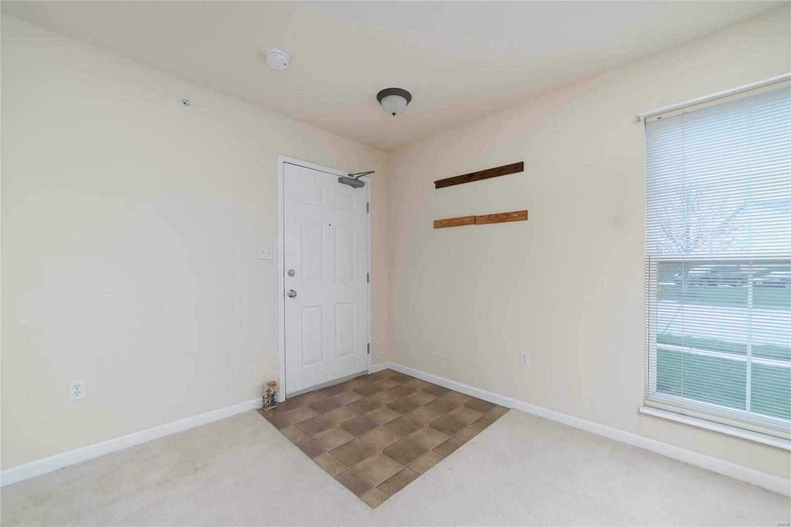 3812 Capri Way St. Peters, MO 63304 - Photo 2 of 24