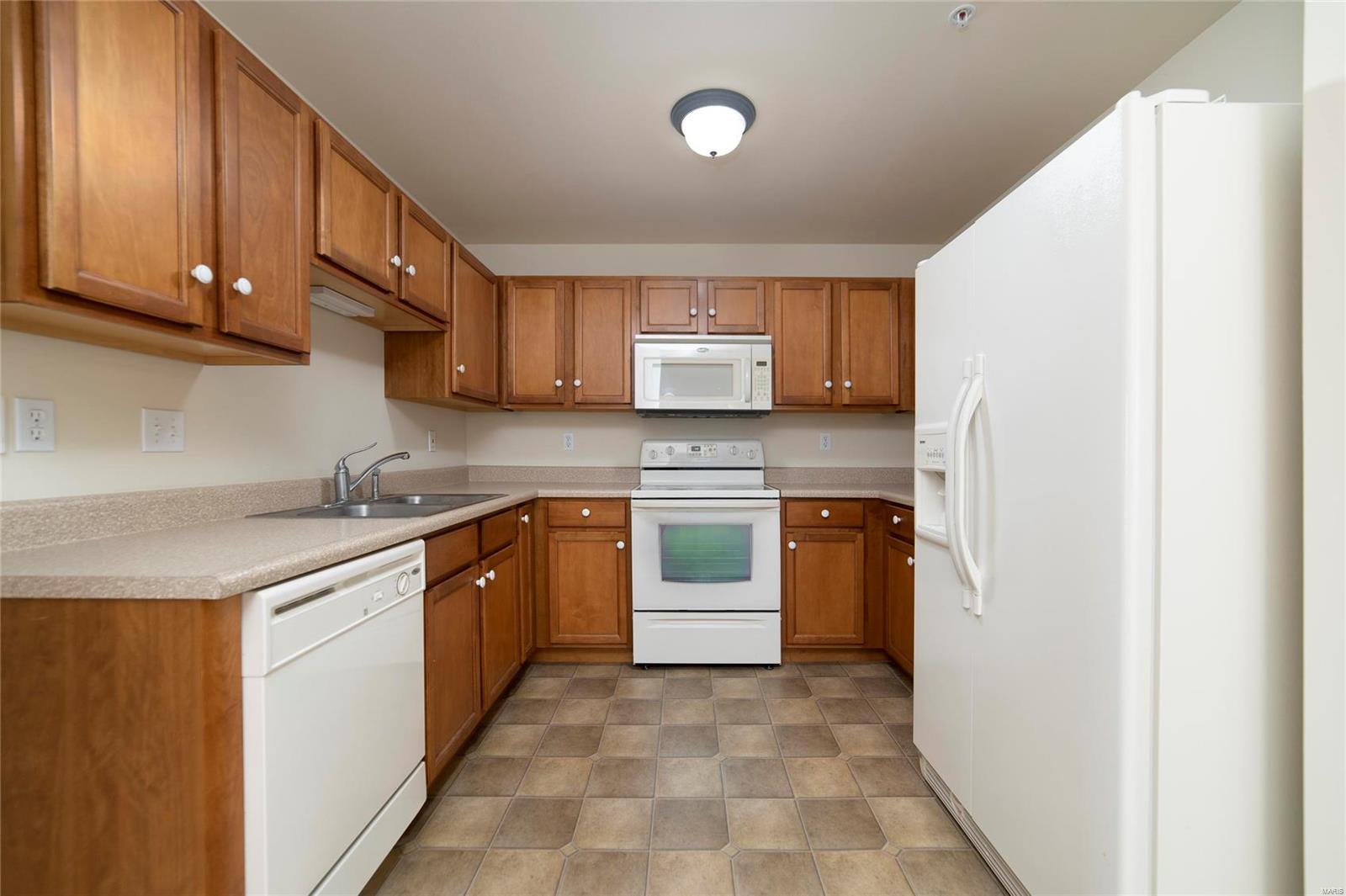 3812 Capri Way St. Peters, MO 63304 - Photo 9 of 24