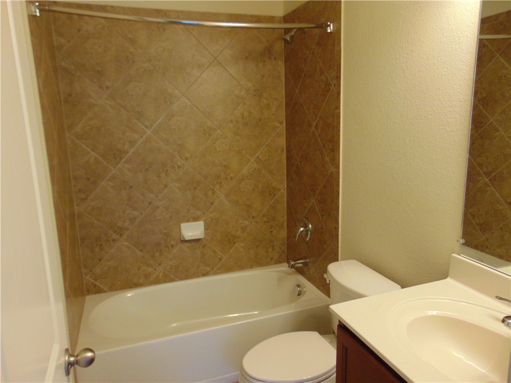 1700 Sanders Kyle, TX 78640 - Photo 13 of 19