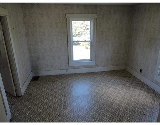 89 Riverside Street Milo, ME 04463 - Photo 5 of 17 Interior Space/Layout.