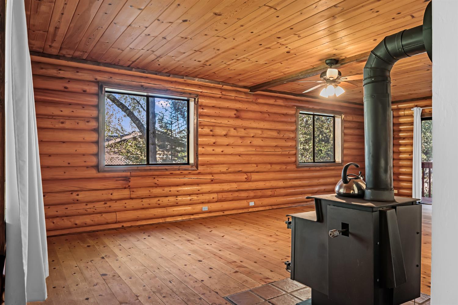 6187 Outingdale Road Somerset, CA 95684 - Photo 3 of 35