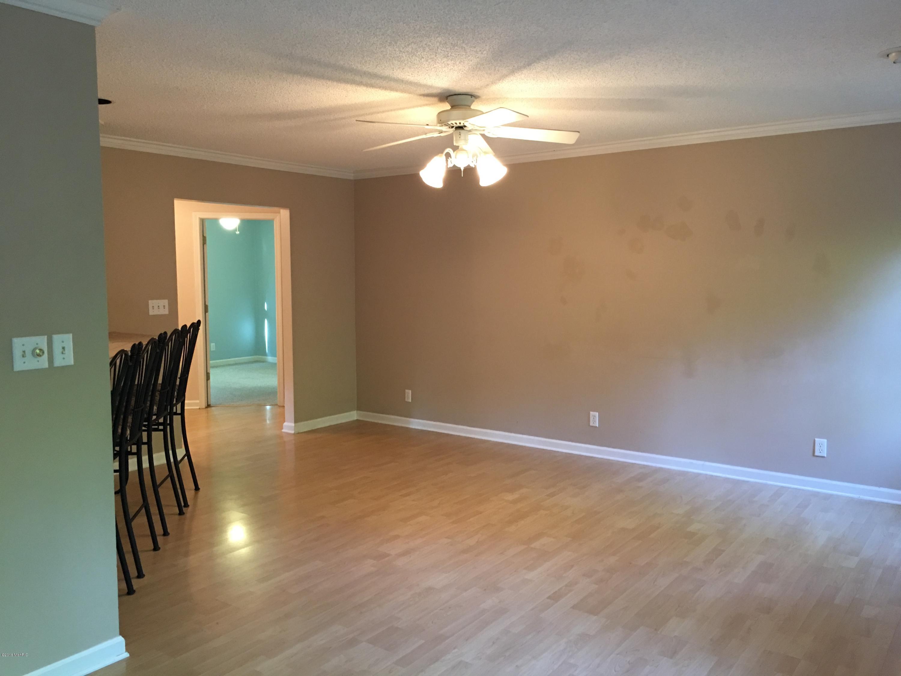 2775 East Pontaluna Road Fruitport, MI 49415 - Photo 5 of 17 IMG_2688