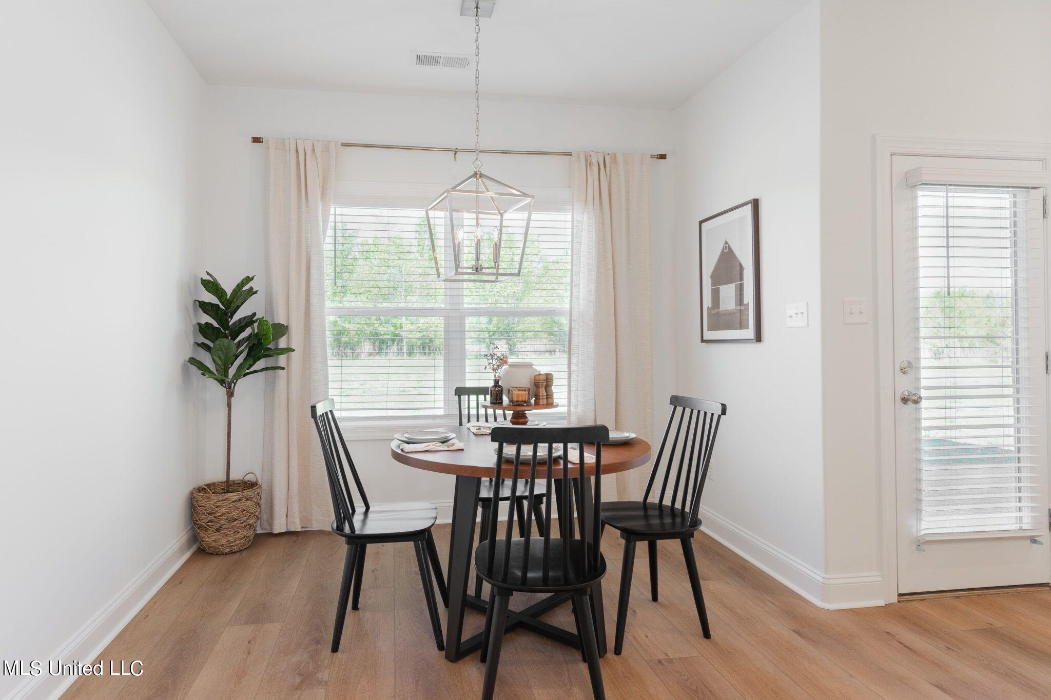 5290 Douglas Drive Olive Branch, MS 38654 - Photo 15 of 37 breakfast