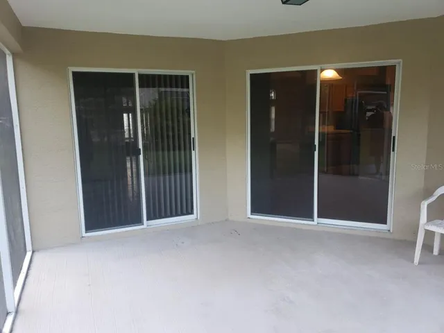 a view of a yard with an trees