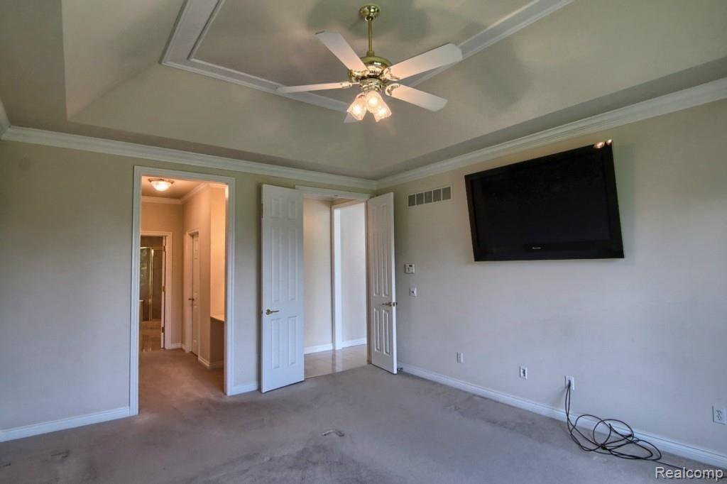 2695 Shorebrook Court Rochester, MI 48306 - Photo 17 of 31 Master_Bedroom_2nd_View.jpg