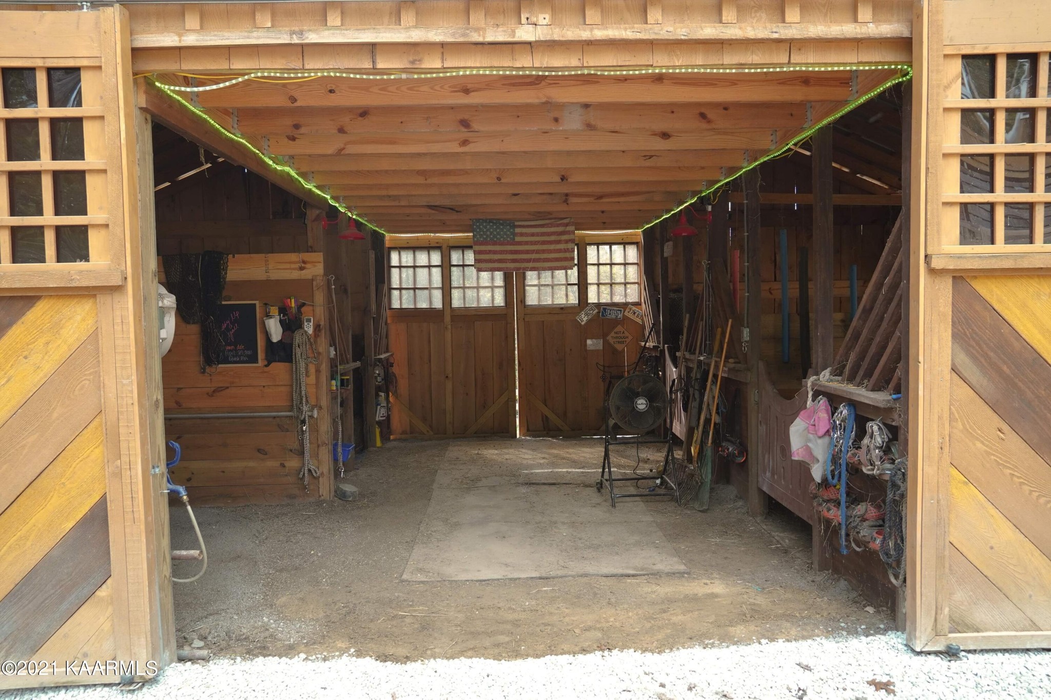 142 Ridge Point Road Jamestown, TN 38556 - Photo 35 of 39 Gallery Image 35