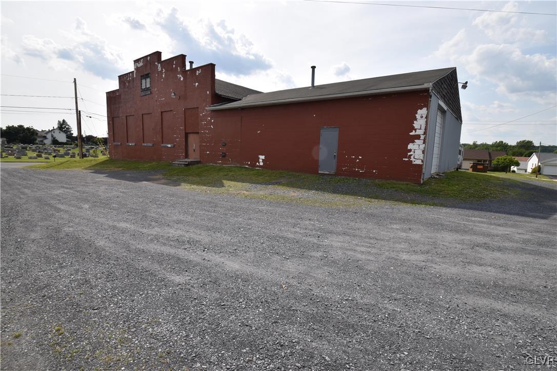 155 North 9th Street Coplay, PA 18037 - Photo 14 of 29 a view of a back yard of the house