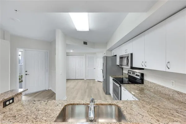 $2,200 | 5430 Worthington Lane, Unit 103, Naples, FL 34110