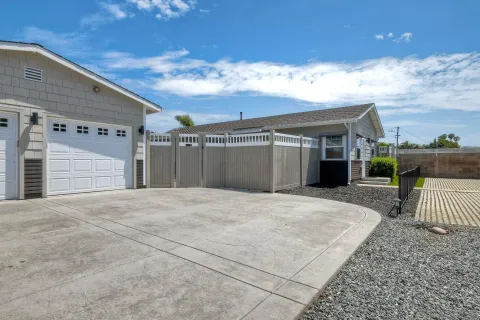 $2,250,000 | 1027-1029 Knowles Avenue, Carlsbad, CA 92008
