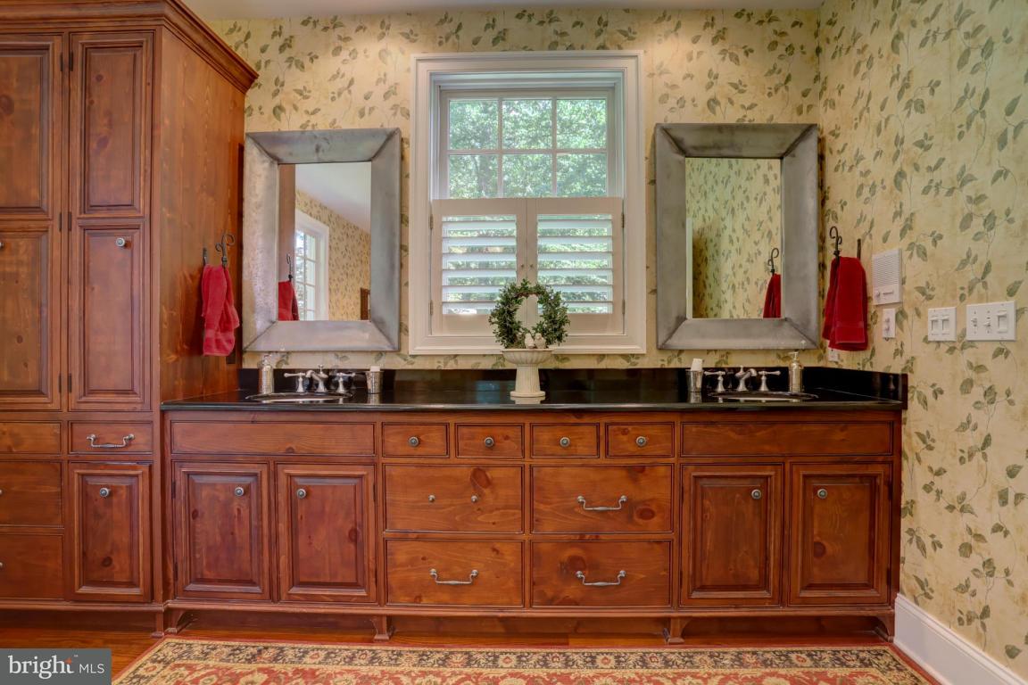 23 Warwick Road Lititz, PA 17543 - Photo 15 of 56