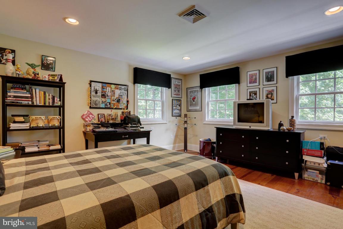 23 Warwick Road Lititz, PA 17543 - Photo 31 of 56