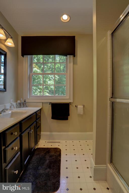 23 Warwick Road Lititz, PA 17543 - Photo 32 of 56
