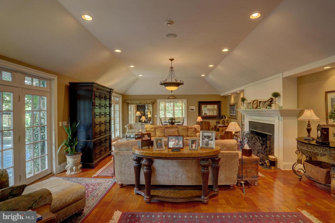 23 Warwick Road Lititz, PA 17543 - Photo 5 of 56