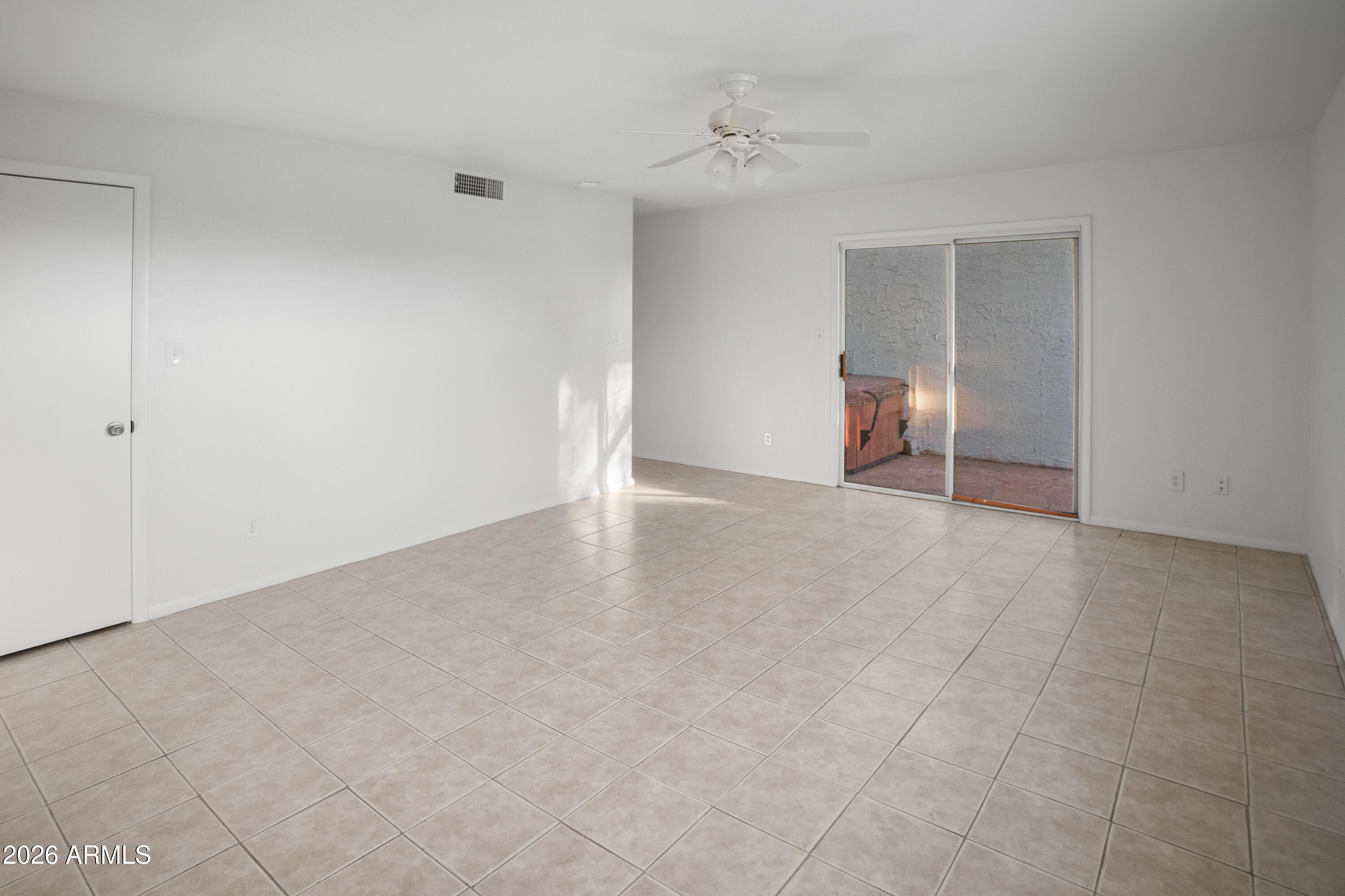 6126 North 12th Way Phoenix, AZ 85014 - Photo 11 of 33 Primary Bedroom