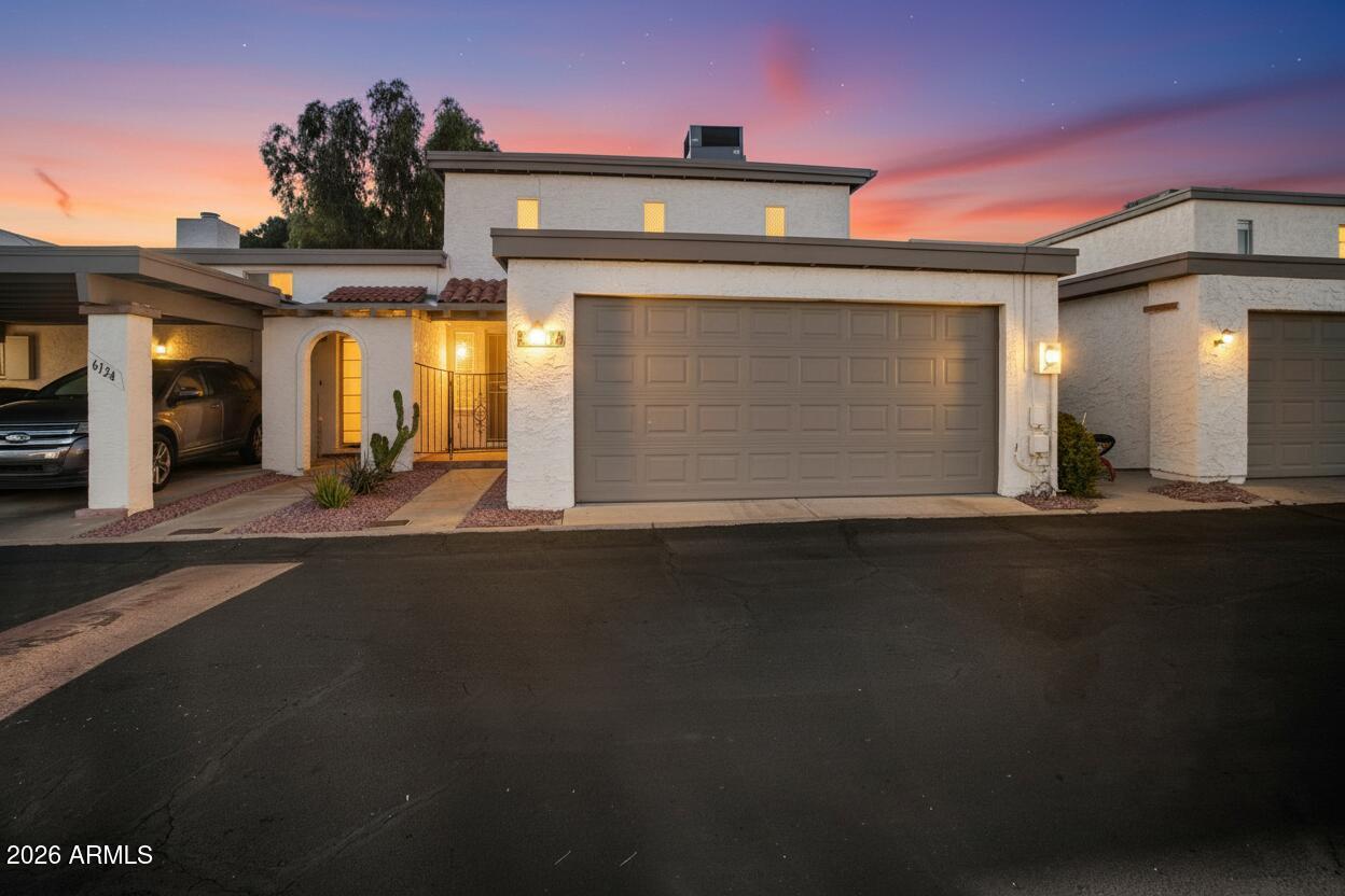 6126 North 12th Way Phoenix, AZ 85014 - Photo 31 of 33 Front of House