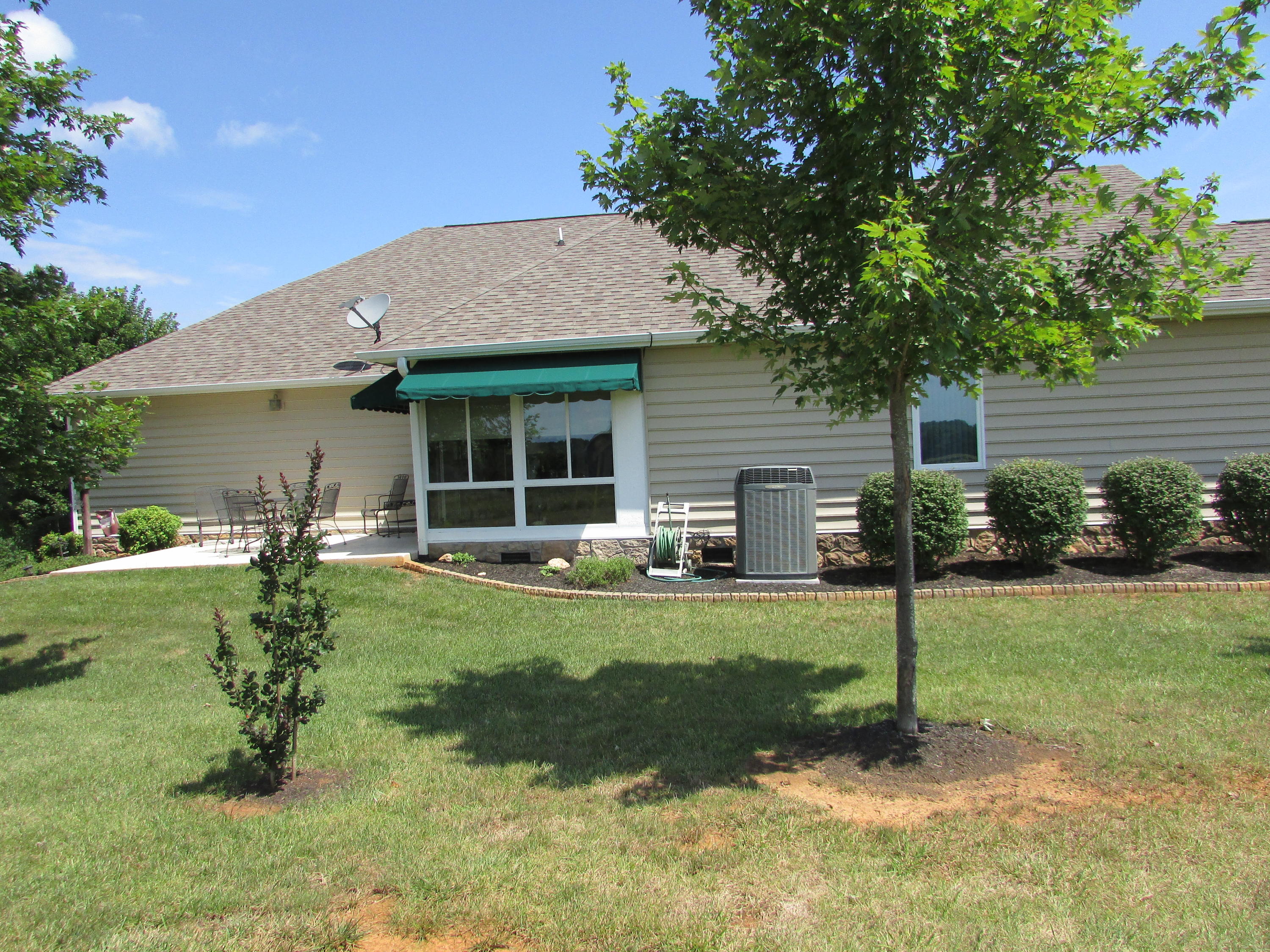100 Dudley Creek Road Hardy, VA 24101 - Photo 44 of 49 Side view of patio