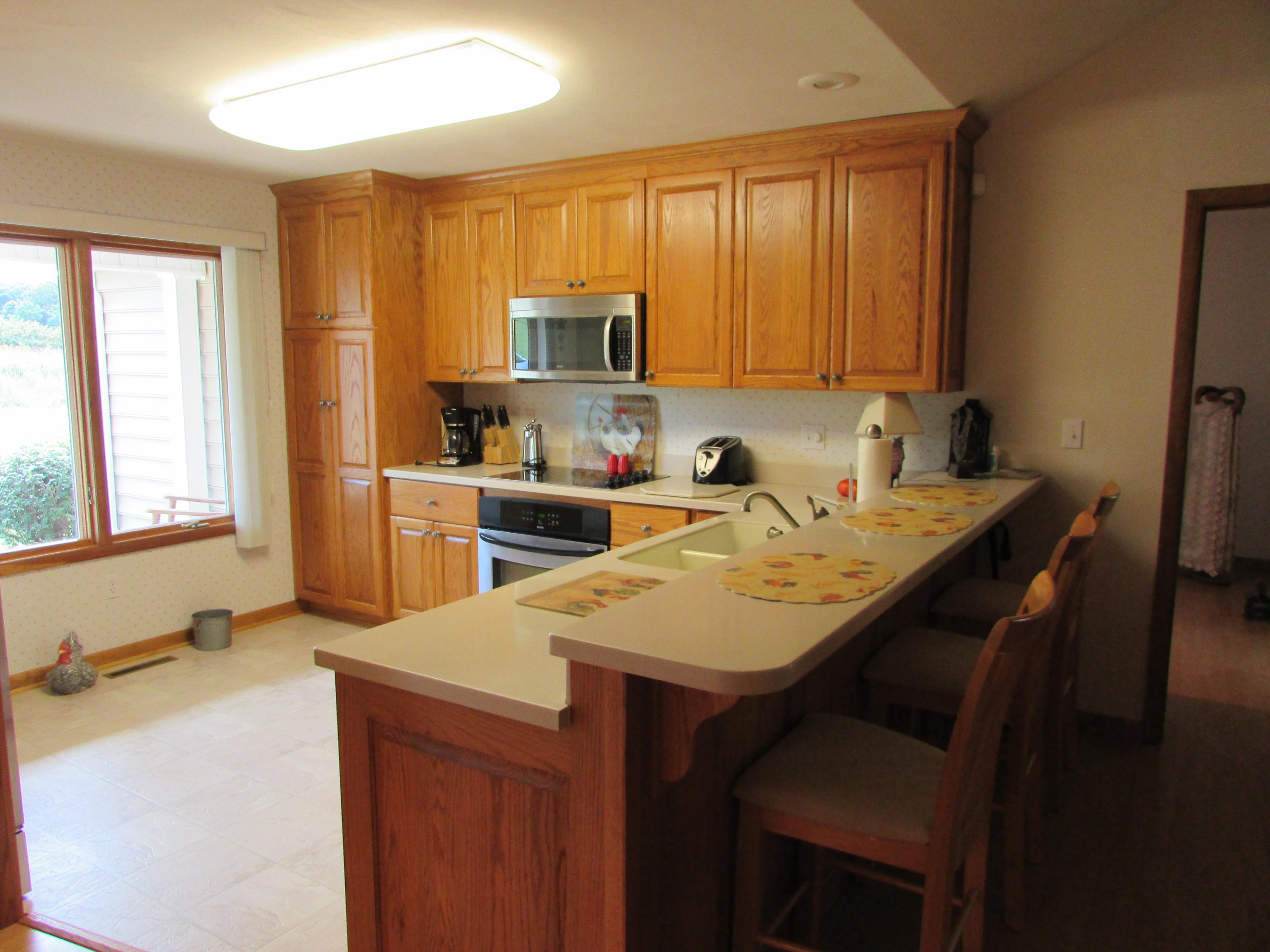 100 Dudley Creek Road Hardy, VA 24101 - Photo 10 of 49 Eat-in Kitchen with bar