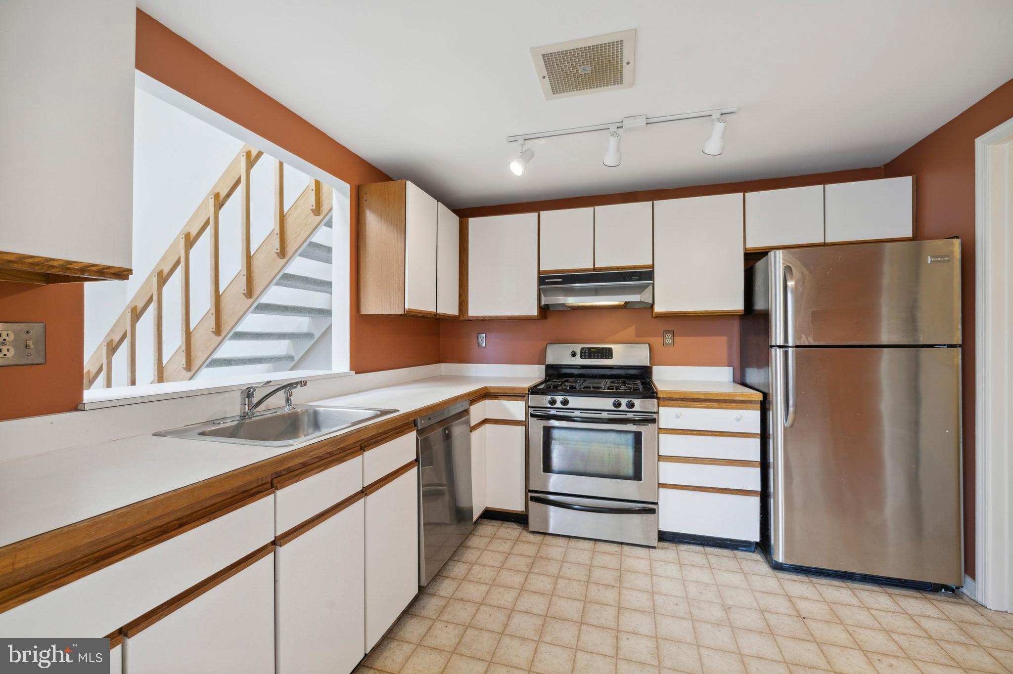 1009 Mountainview Drive Chesterbrook, PA 19087 - Photo 12 of 17 Kitchen with room for a table.