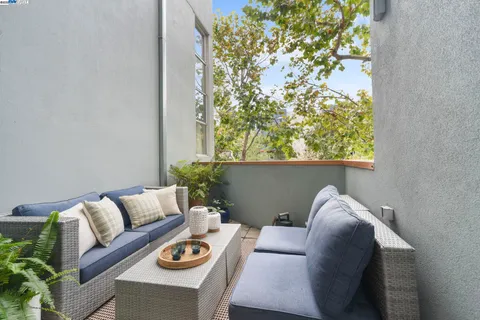 $529,000 | 3960 Adeline Street, Unit 107, Emeryville, CA 94608