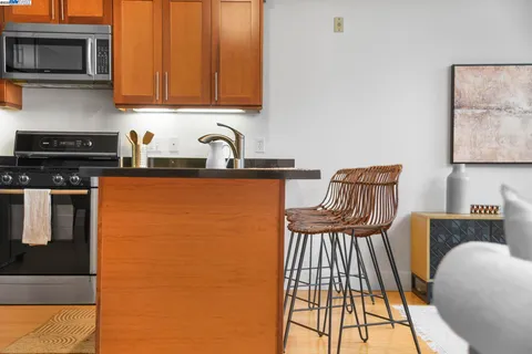 $529,000 | 3960 Adeline Street, Unit 107, Emeryville, CA 94608