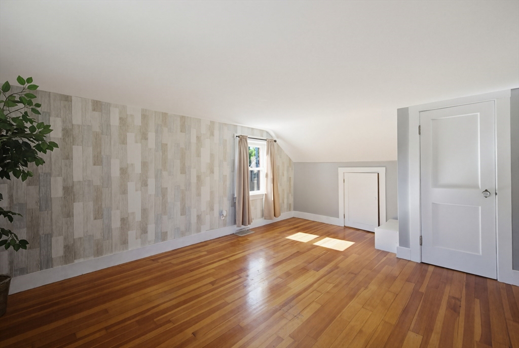 160 Sherman Road Somerset, MA 02726 - Photo 26 of 34