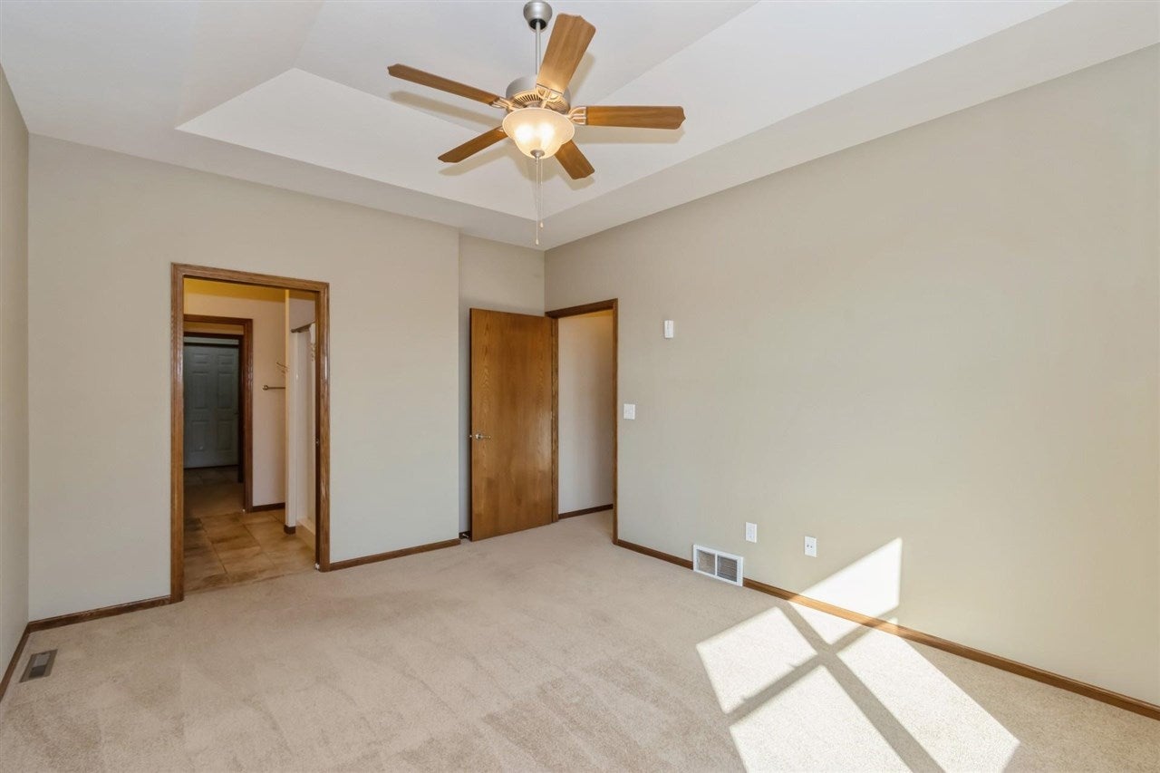 185 Ridge View Drive Fairfax, IA 52228 - Photo 10 of 25 Gallery Image 10