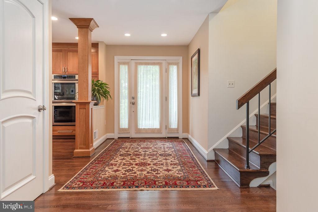 7329 Hooking Road McLean, VA 22101 - Photo 12 of 82