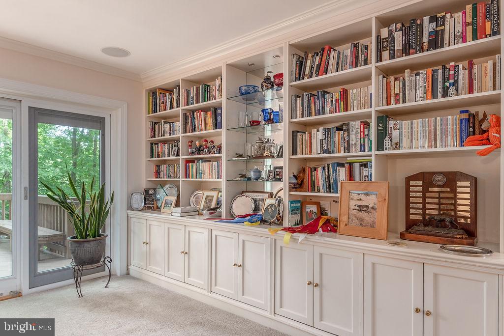 7329 Hooking Road McLean, VA 22101 - Photo 14 of 82