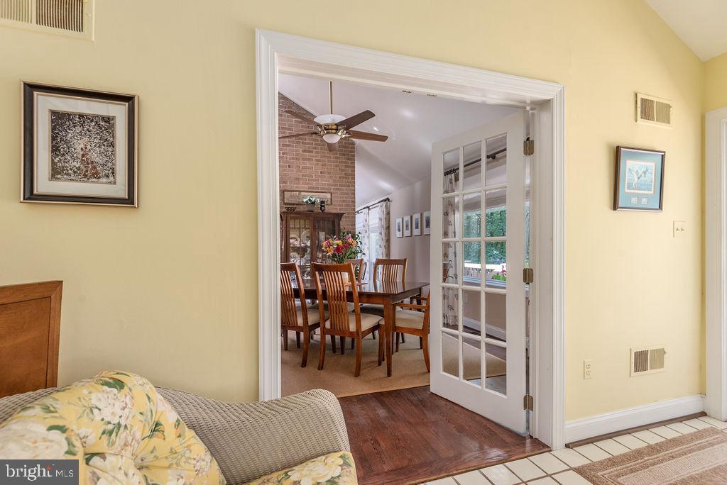 7329 Hooking Road McLean, VA 22101 - Photo 19 of 82