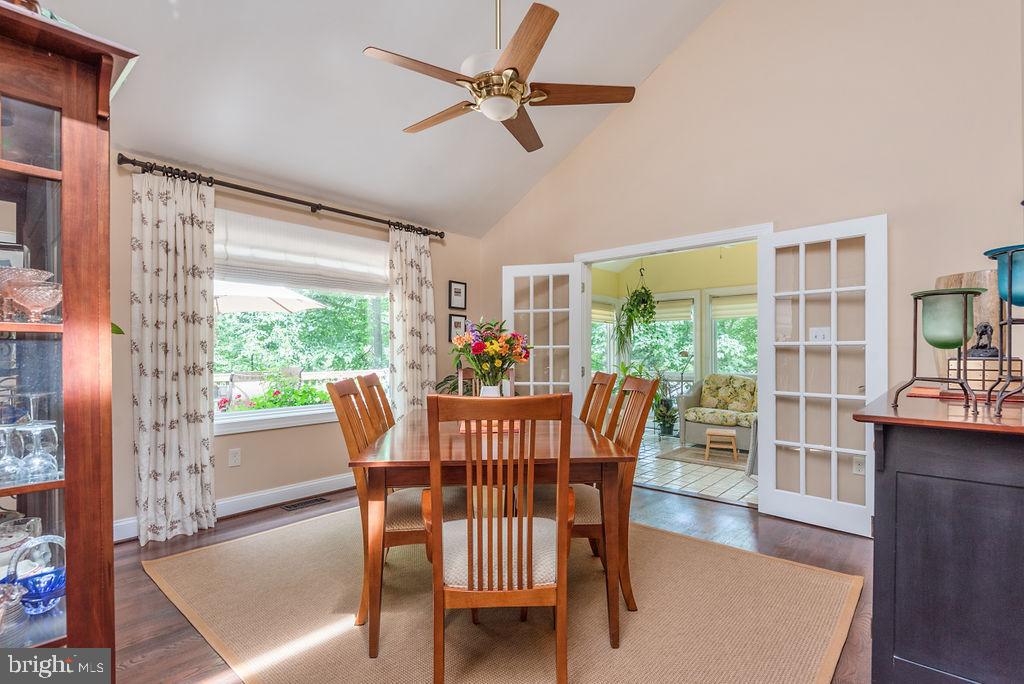 7329 Hooking Road McLean, VA 22101 - Photo 21 of 82