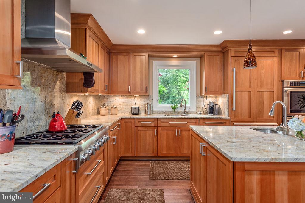 7329 Hooking Road McLean, VA 22101 - Photo 22 of 82